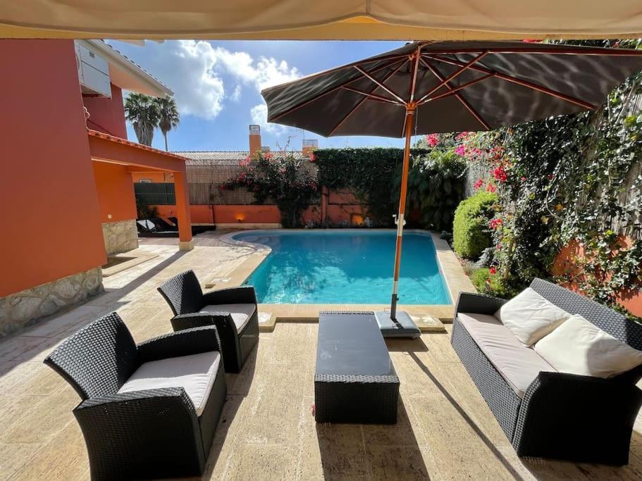 Studio With Private Swimming Pool And Garden كاسكايس المظهر الخارجي الصورة
